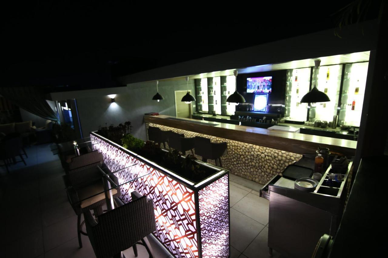 Hotel City Heart Premium Chandīgarh Exterior foto